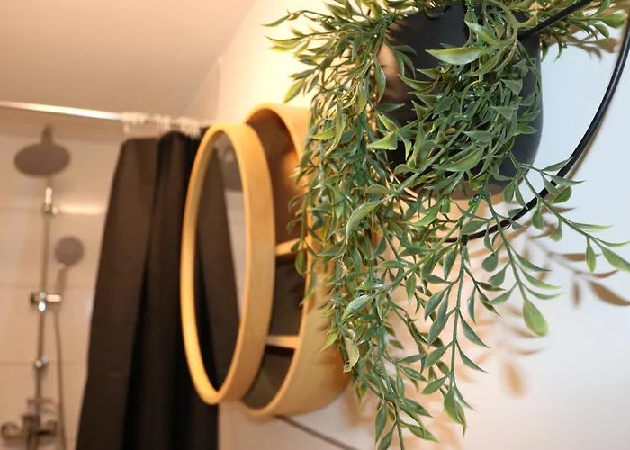 Lunaria Living I I Ambilight 55 Zoll Tv I Retro-konsole I Parkplatz I Zentral I Hbf-nah & Vw-tor 17 Apartman