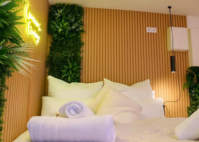 Apartman Lunaria Living I I Ambilight 55 Zoll Tv I Retro-konsole I Parkplatz I Zentral I Hbf-nah & Vw-tor 17 *