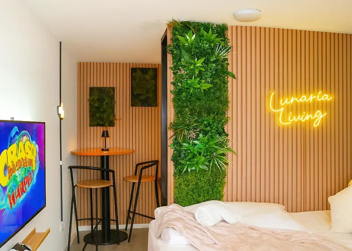 Lunaria Living I I Ambilight 55 Zoll Tv I Retro-konsole I Parkplatz I Zentral I Hbf-nah & Vw-tor 17 Wolfsburg